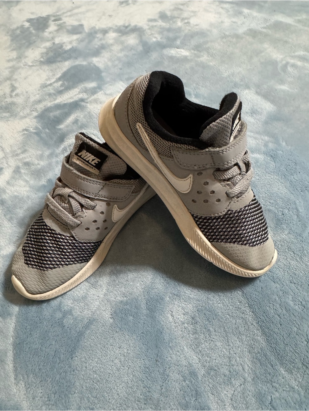 Nike Kids' Grey Mesh Athletic Sneakers